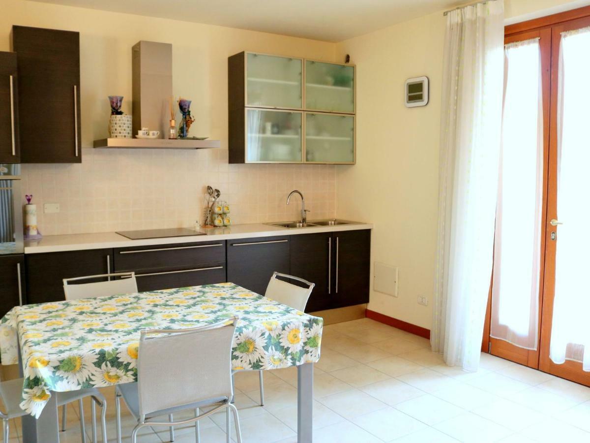 Small Residence Of Only 18 Apartments With Swimming Pool Лацизе Экстерьер фото