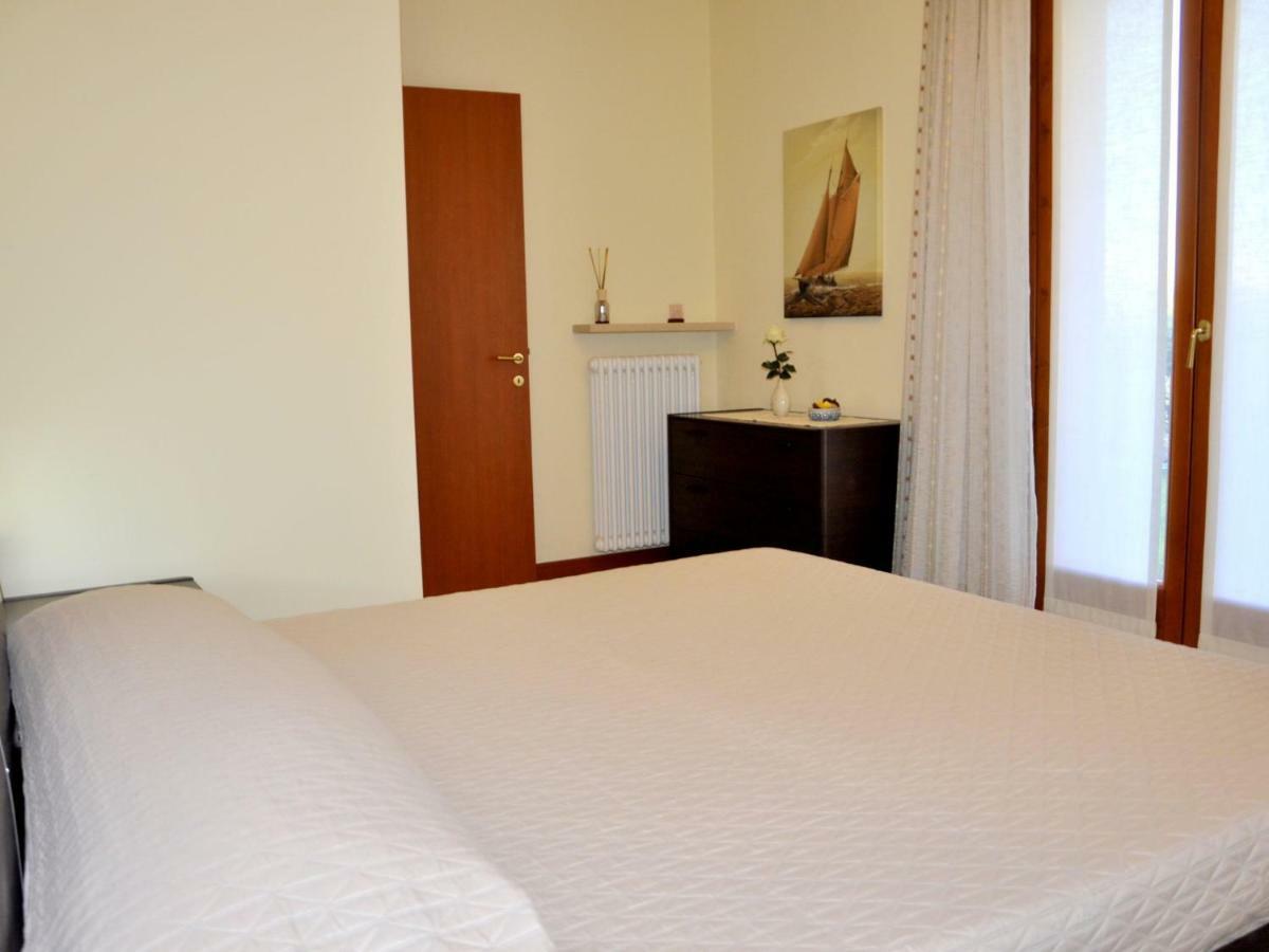 Small Residence Of Only 18 Apartments With Swimming Pool Лацизе Экстерьер фото